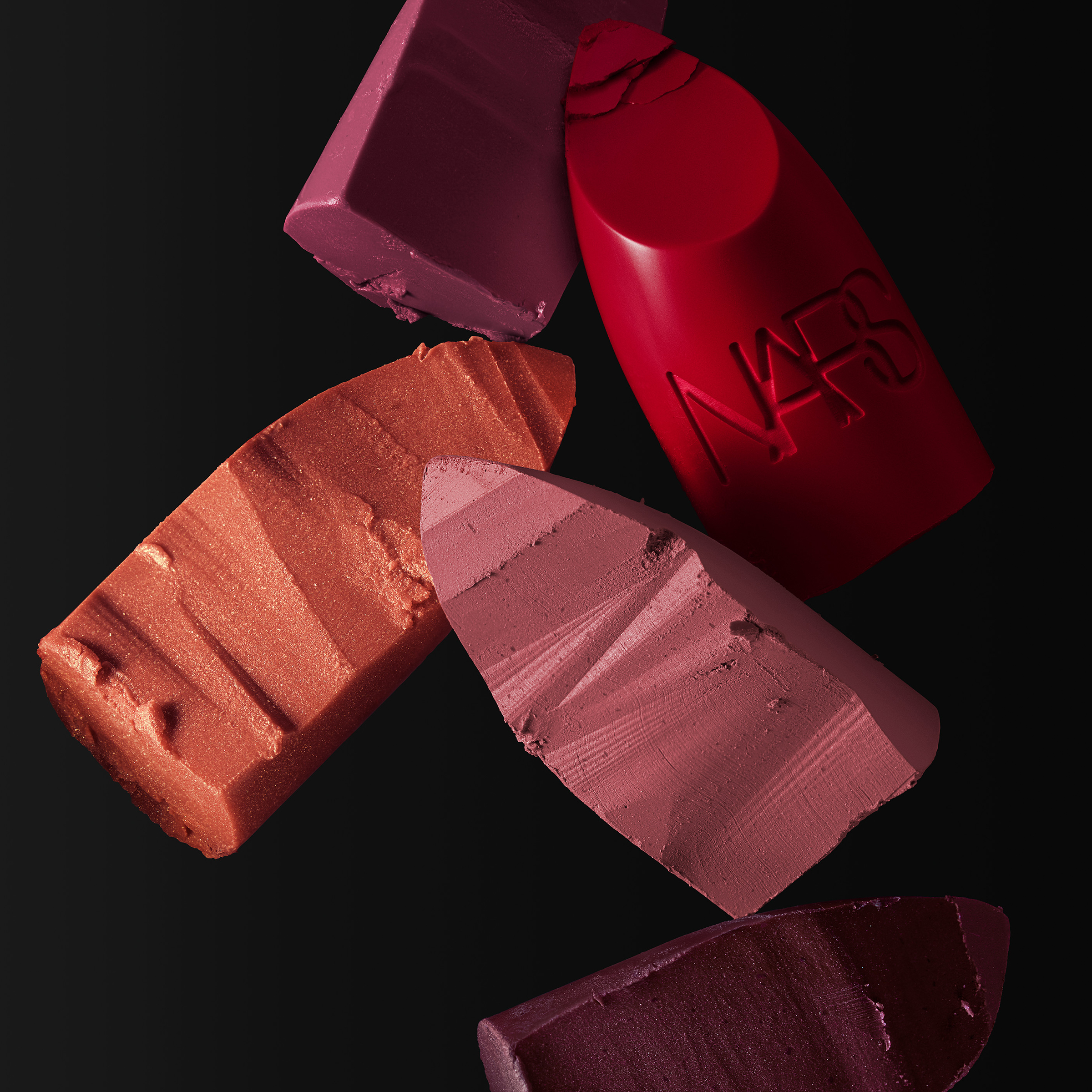 Lips Makeup - Lipstick, Lip Gloss, Lip Pencils, Lip Brushes Lips Makeup - Lipstick, Lip Gloss, Lip Pencils, Lip Brushes
